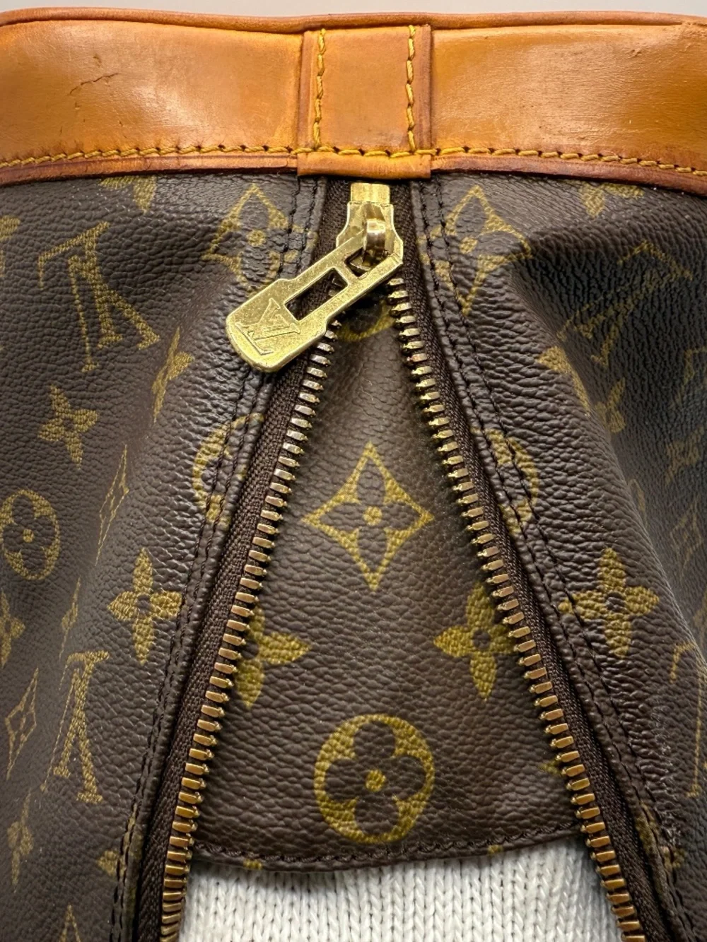 ECLECTIC LOUIS VUITTON MONOGRAM ALMA TOTE! - Picture 13 of 17